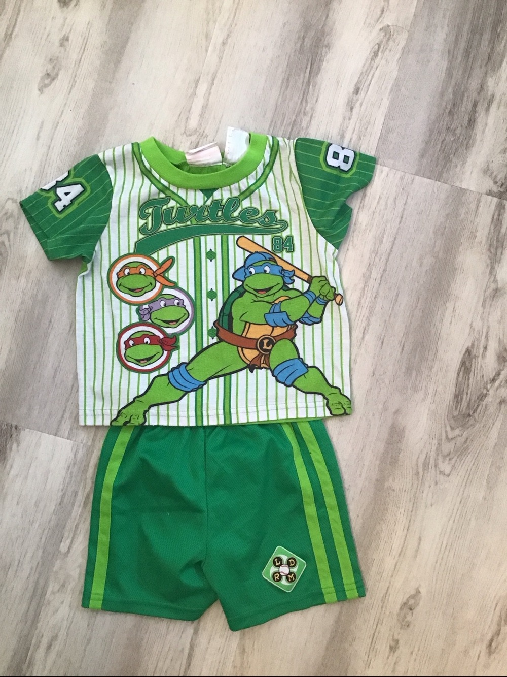 2014 Nickelodeon Teenage  Ninja Turtles Graphic T-Shirt & shorts Green Kids 3T